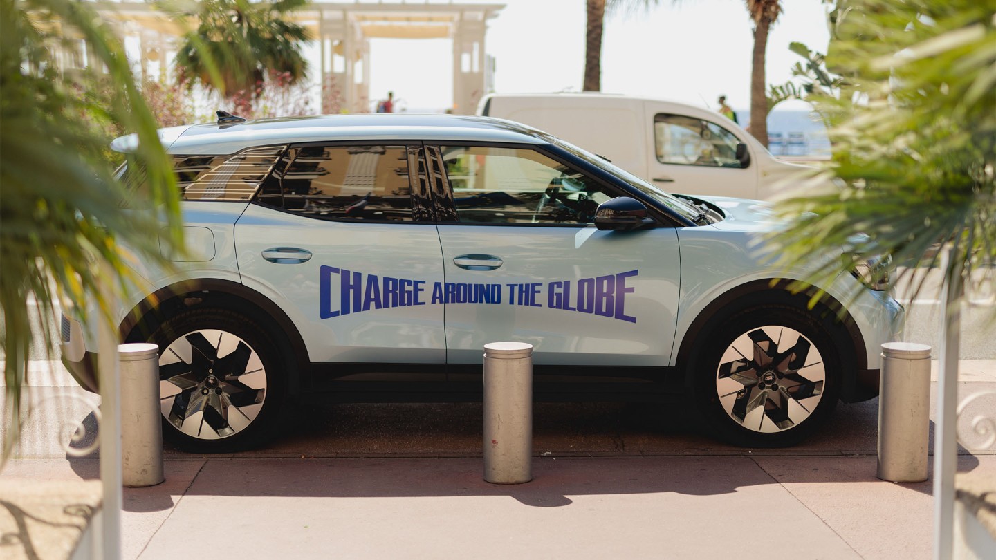 Charge Around The Globe Ford Explorer électrique