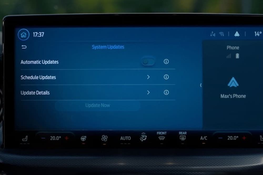 Écran SYNC 4 avec des mises à jour automatiques.