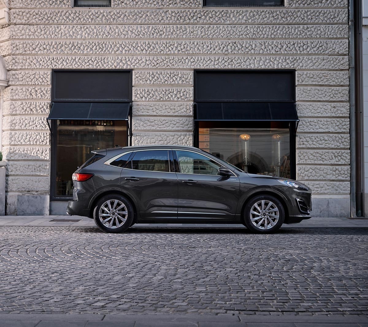 Ford Kuga Vignale parked, side-view