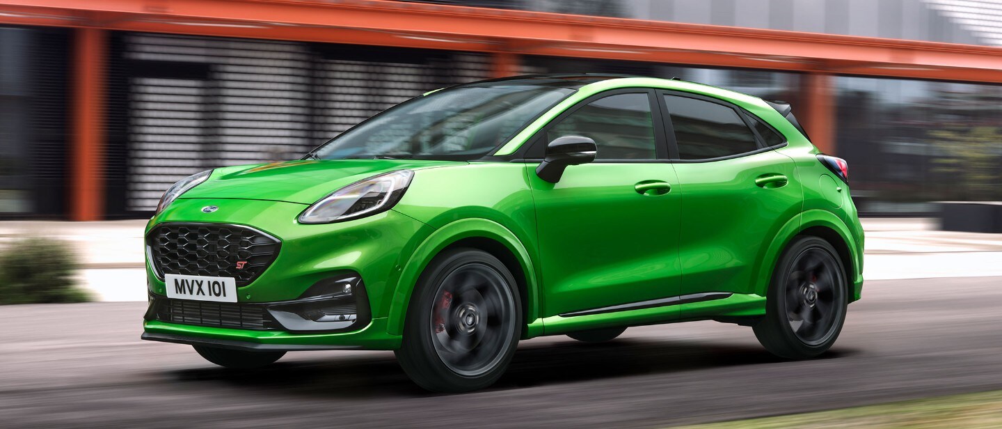 Ford Puma ST in motion side view