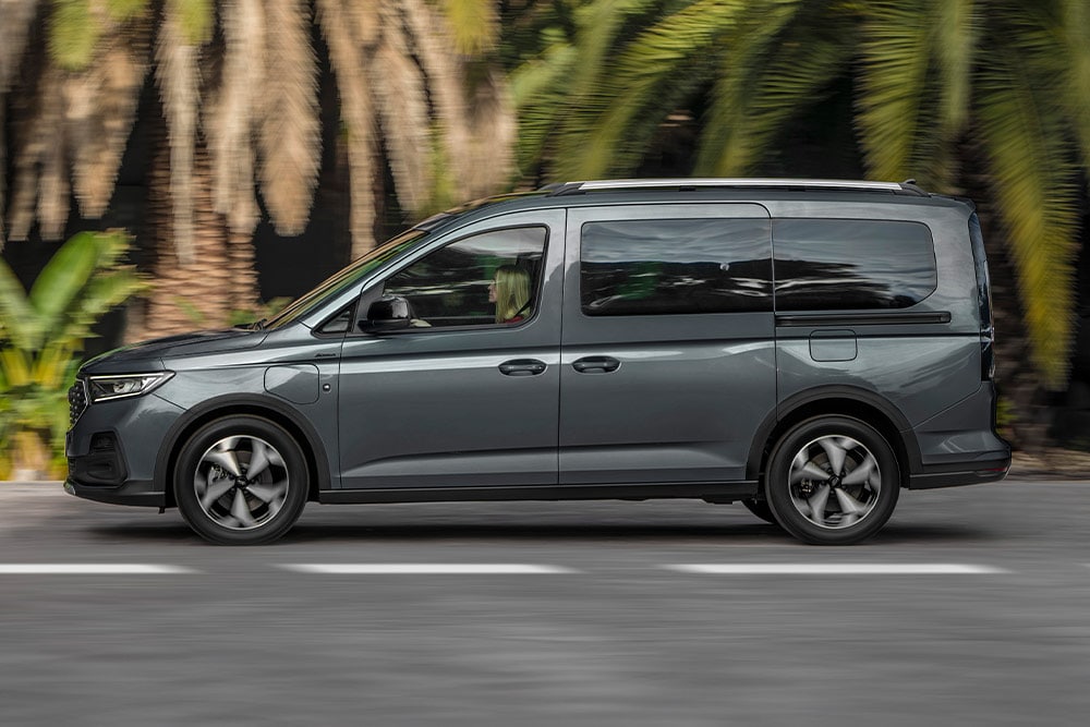 Ford Tourneo Connect : vue latérale