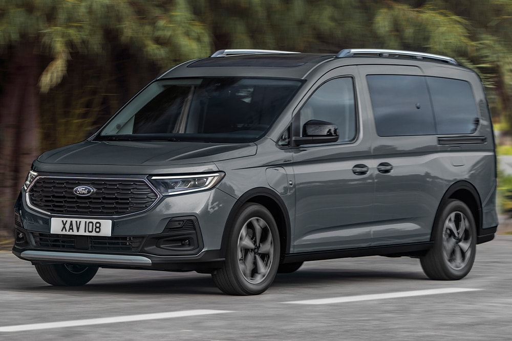 Ford Transit Connect, vue de trois quarts avant