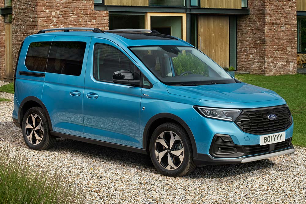 Vue de trois quarts avant du Ford Tourneo Connect.