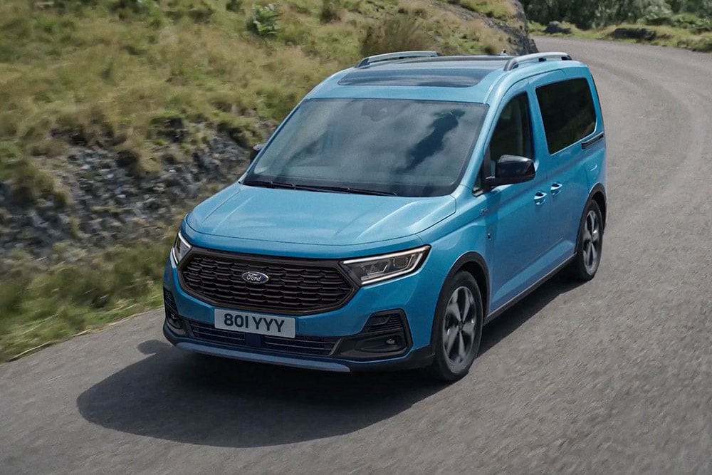 Ford Tourneo Connect : gros plan de la calandre