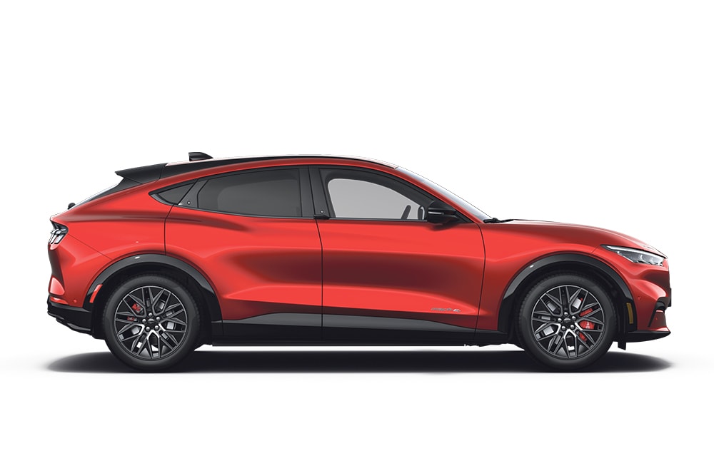 Ford Mustang Mach-E rouge, de la gamme de voitures Ford Performance.