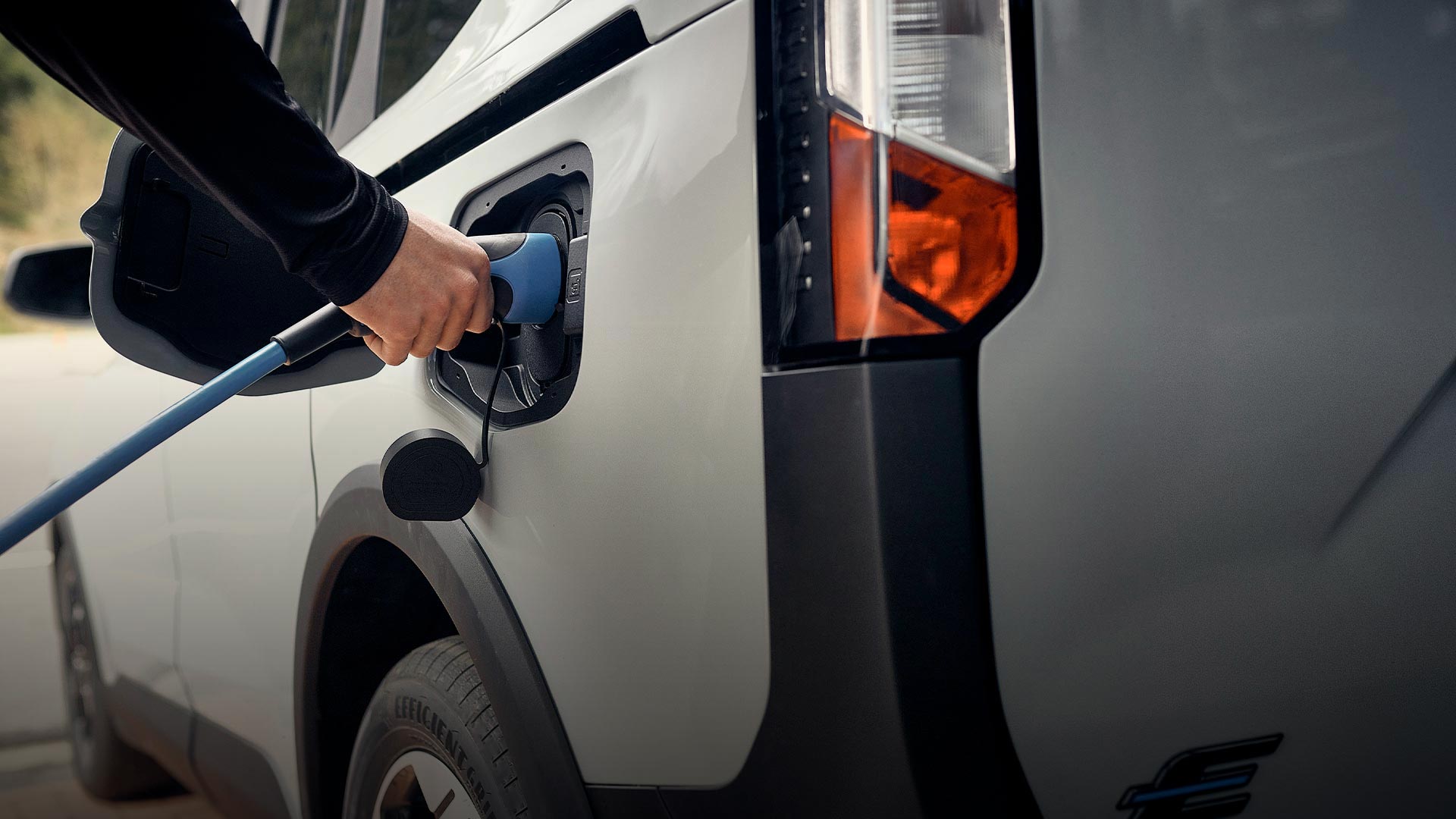 Ford E-Tourneo Courier Active Prise de charge