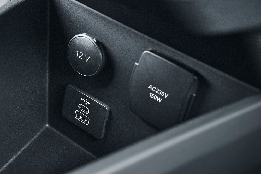 Ford E-Tourneo Courier Ports USB