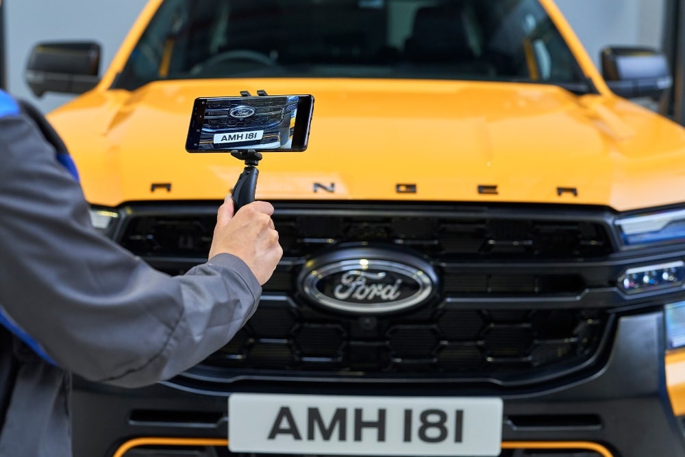 Ford mechanic using Ford Video Check